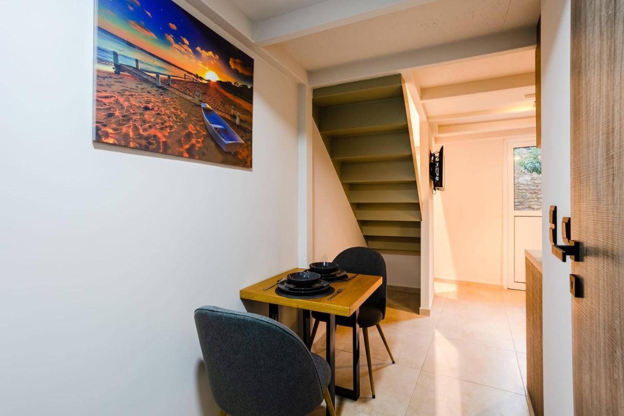 Uncover Kalamata'S Hidden Gem - Cosy City Nest Ngoại thất bức ảnh