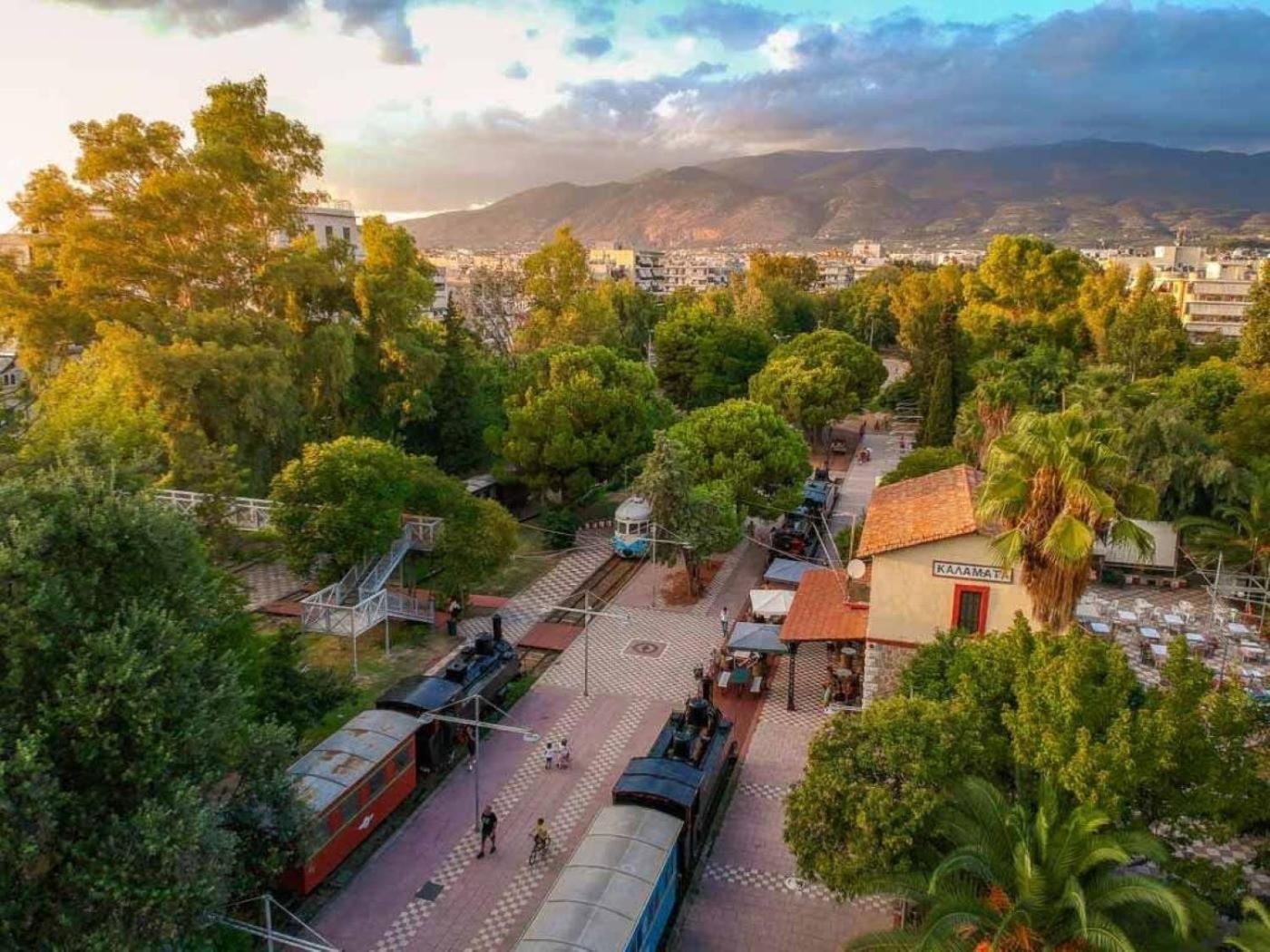 Uncover Kalamata'S Hidden Gem - Cosy City Nest Ngoại thất bức ảnh